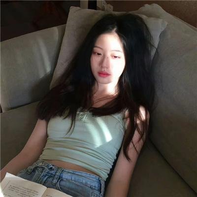 所以和金牌经纪人在一起了